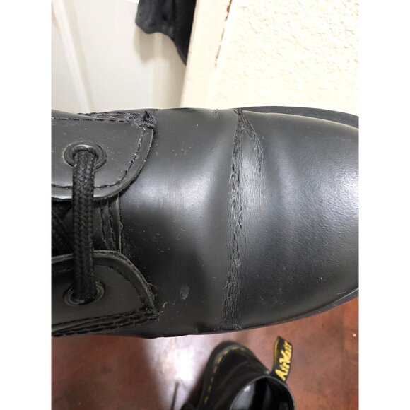 Dr. Martens Black Leather Lace-Up Boots With Iconic Yellow Stitching Durable Sol - Picture 13 of 13